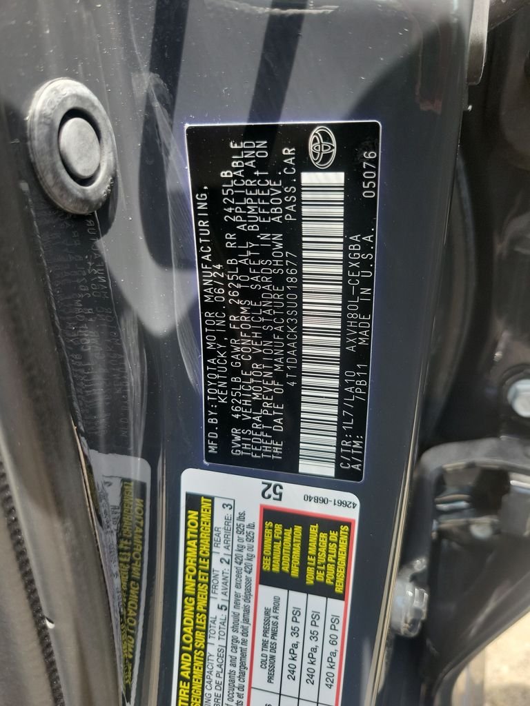Certified Used 2025  Toyota XLE image 36