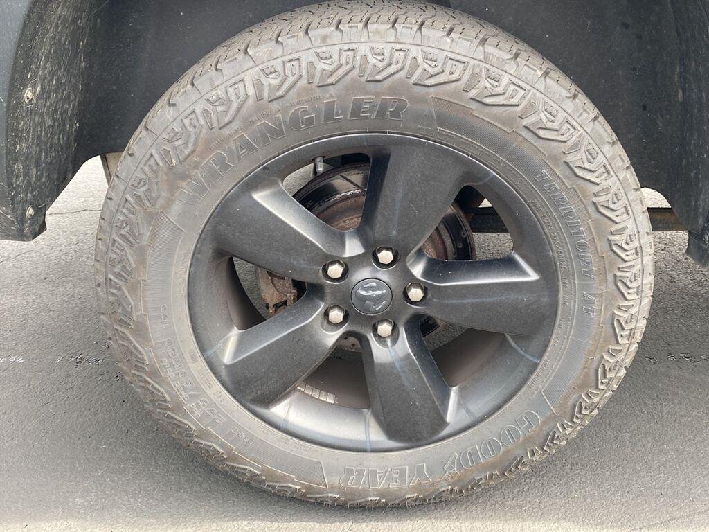 Used 2019 Granite Crystal Metallic Clearcoat Ram Warlock image 13