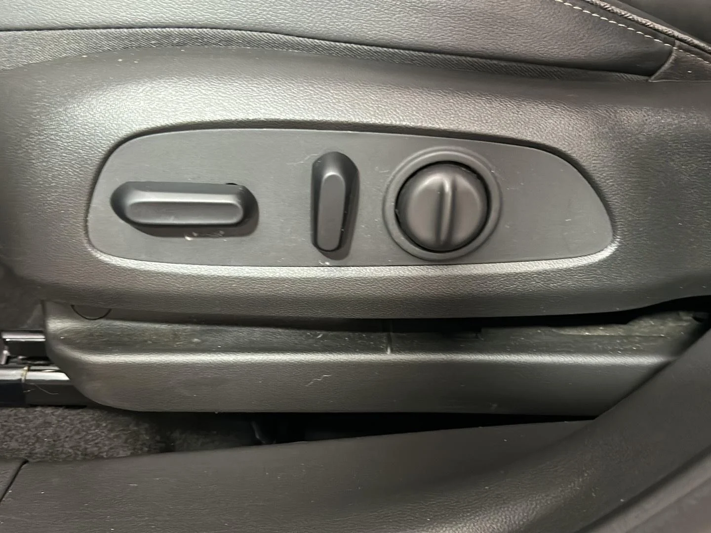 Used 2021 Ebony Twilight Metallic Buick Select image 15