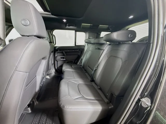 New 2026 Santorini Black Land Rover S image 24