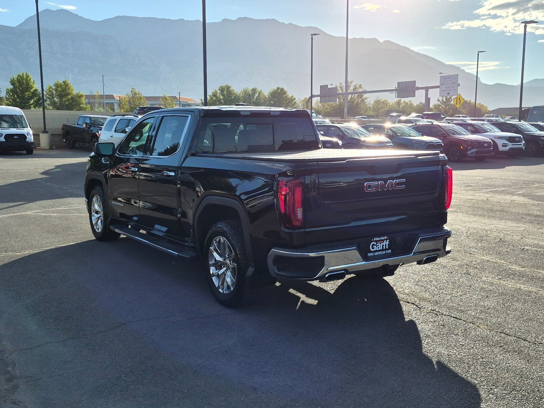 Used 2020 Onyx Black GMC SLT image 5