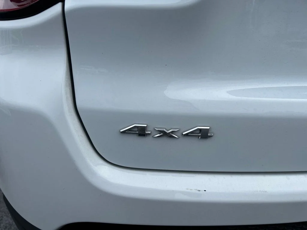 Used 2024 White Jeep Sport image 4