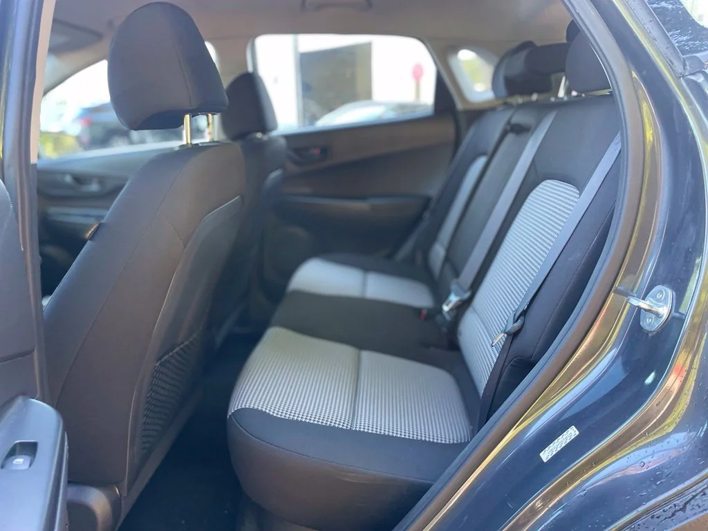 Used 2021 Thunder Gray Hyundai SE image 19
