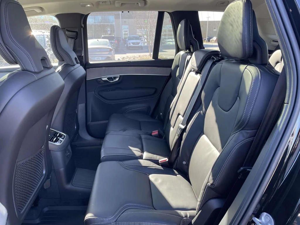 New 2026 Onyx Black Volvo Ultra image 4