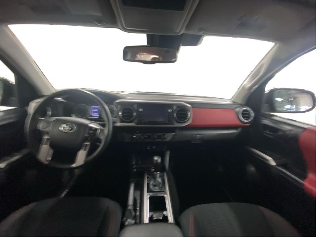 Used 2018 Black Toyota SR5 image 17