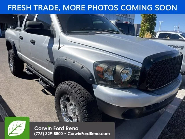 Used 2006 Silver Dodge SLT image 1