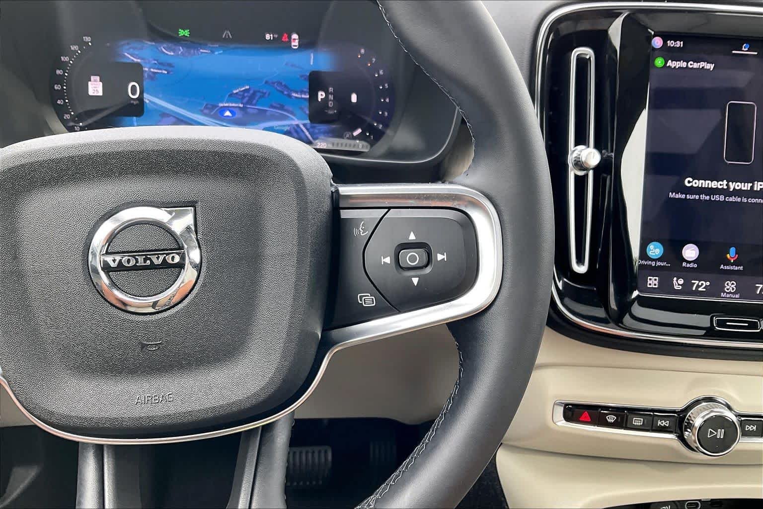 Used 2023 Crystal White Metallic Volvo Plus Dark Theme image 26