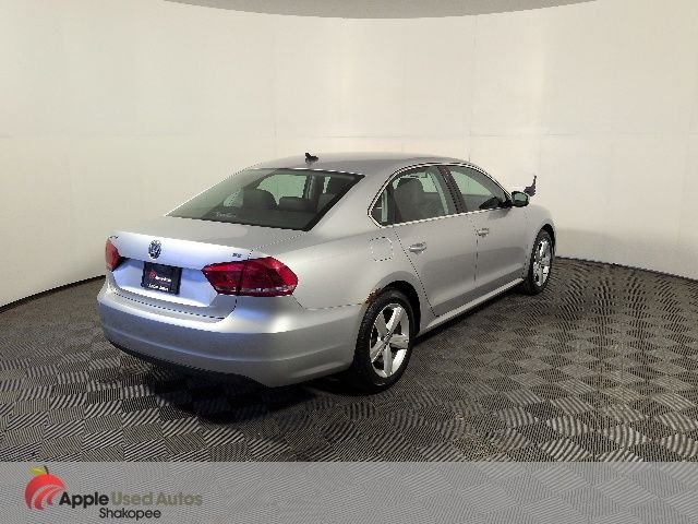 Used 2013 Silver Volkswagen 2.5 SE image 5