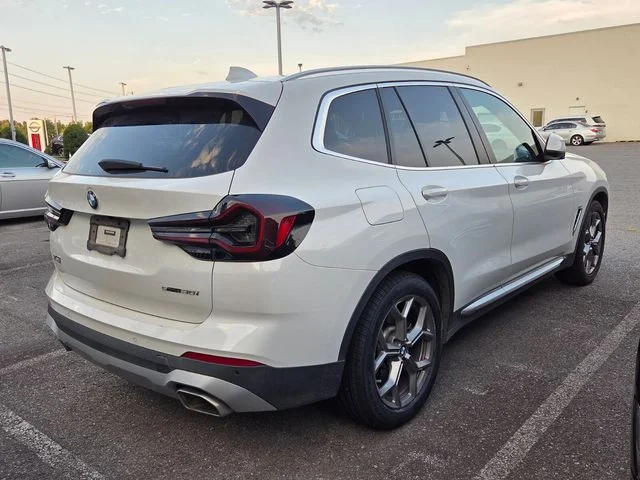 Used 2023 White BMW sDrive30i image 4