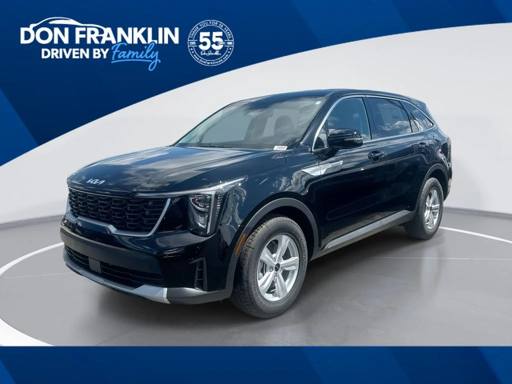2026 Kia Sorento LX AT's photo