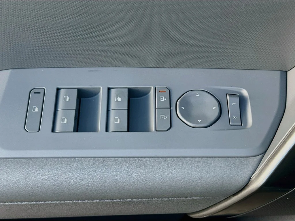 New 2027 Iceberg Green Kia S image 17