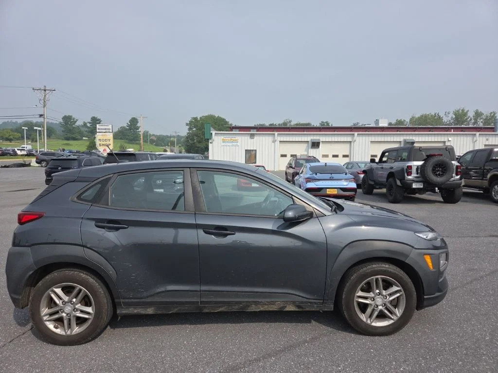 Certified Used 2019 Gray Hyundai SE image 4