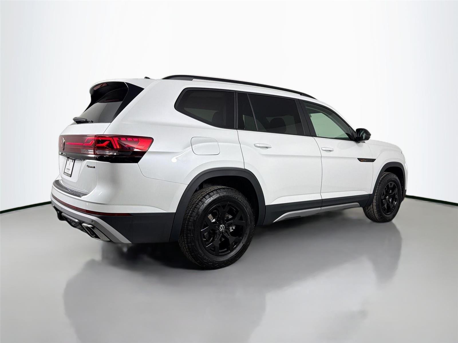 New 2026 Opal White Pearl Volkswagen 2.0T Peak Edition image 5