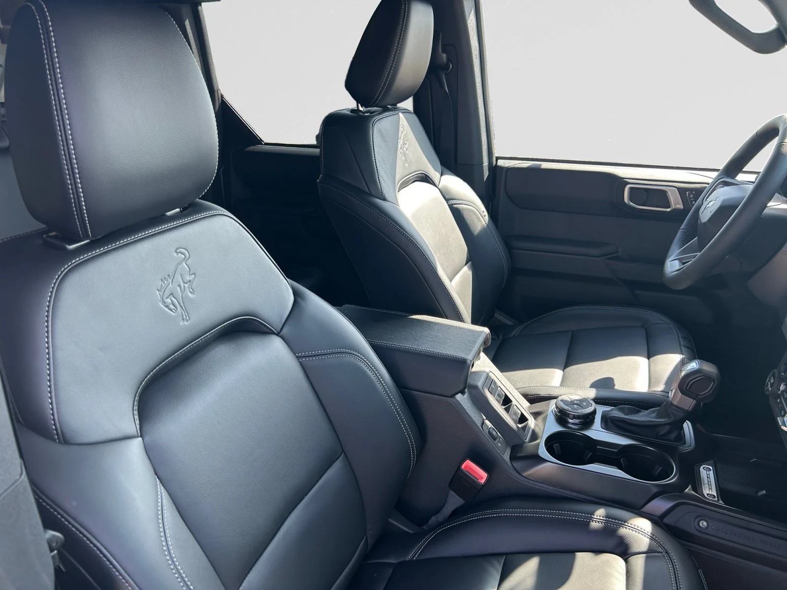 New 2026 Avalanche Grey Ford Outer Banks image 12