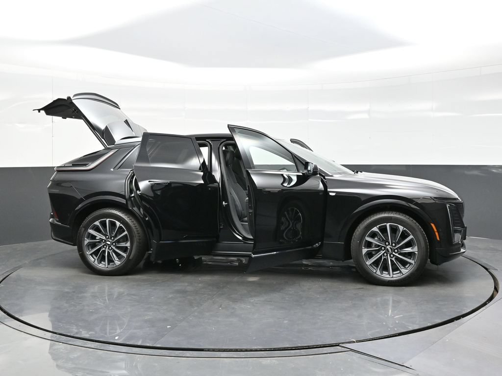 2027 Cadillac LYRIQ Premium Sport - Photo 42