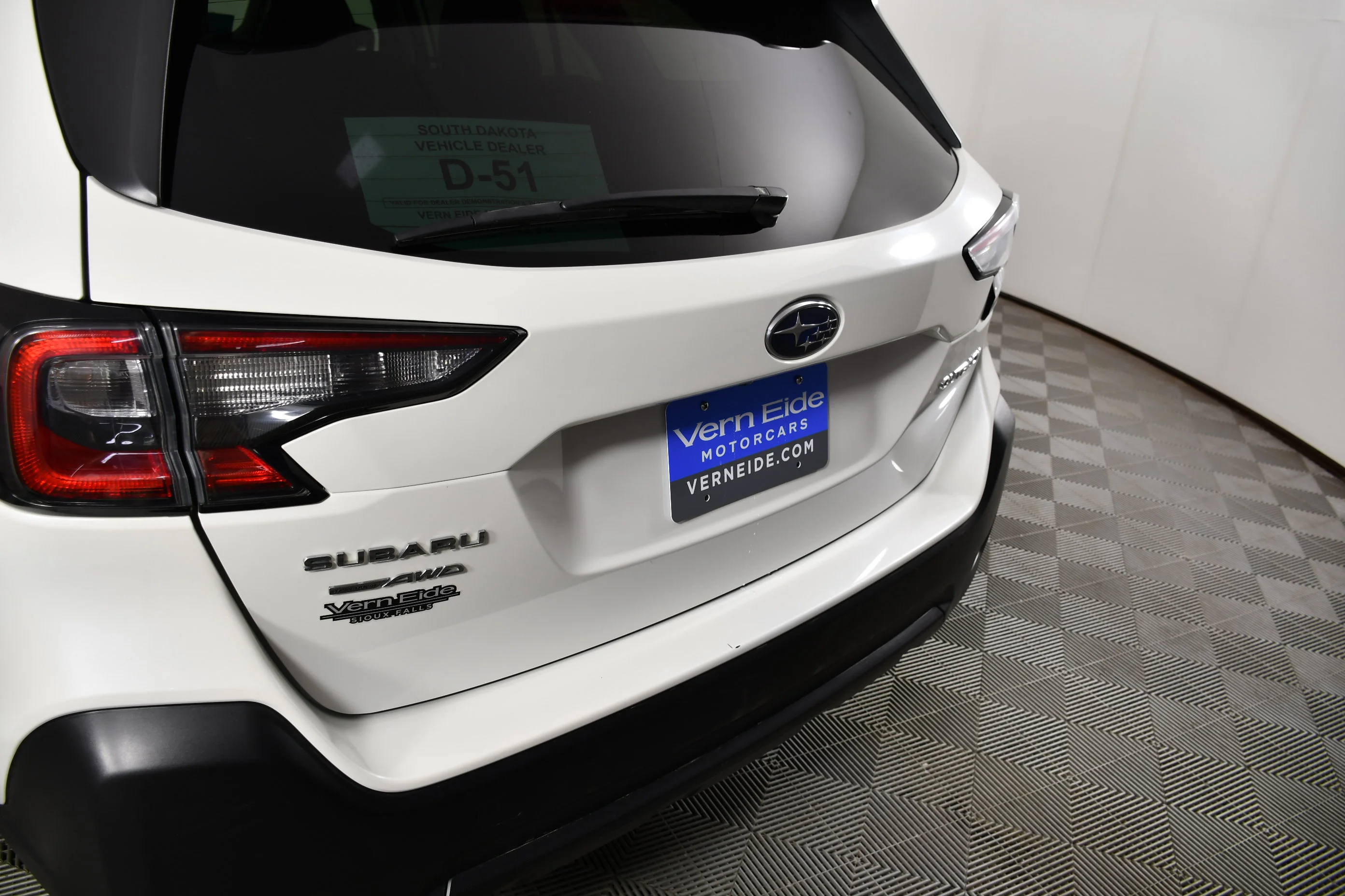 Used 2024 Crystal White Pearl Subaru Premium image 15