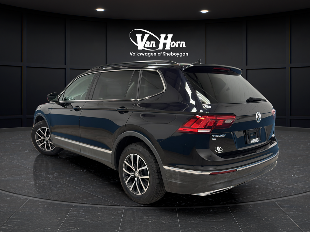 Used 2020 Deep Black Volkswagen 2.0T SE image 5