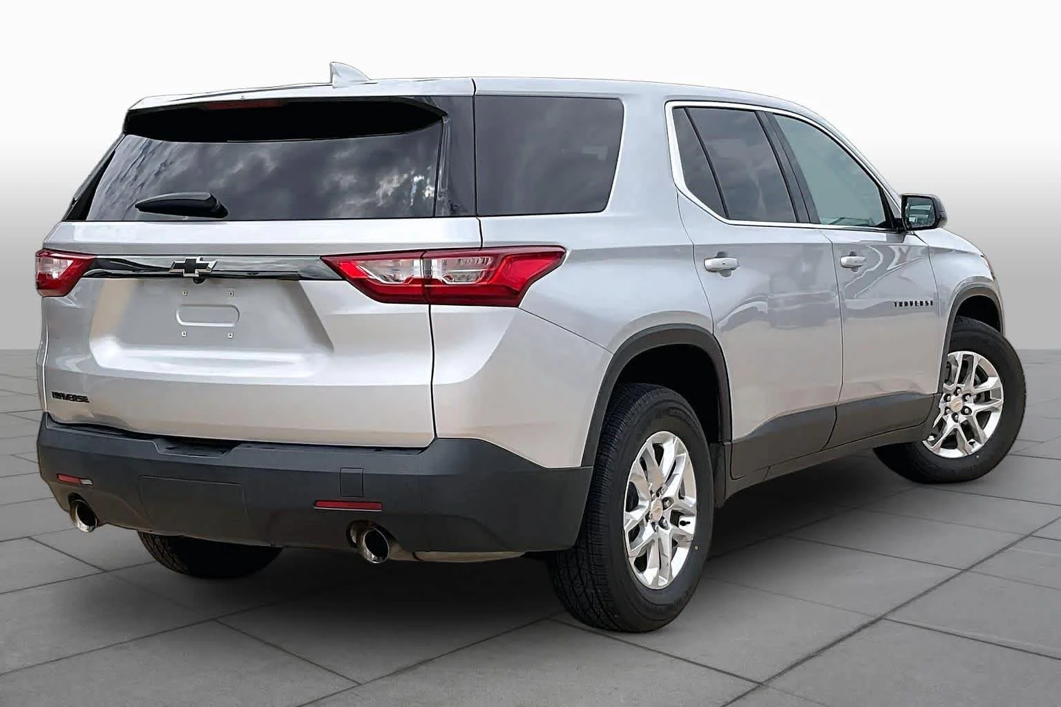 Used 2019 Silver Ice Metallic Chevrolet LS image 13