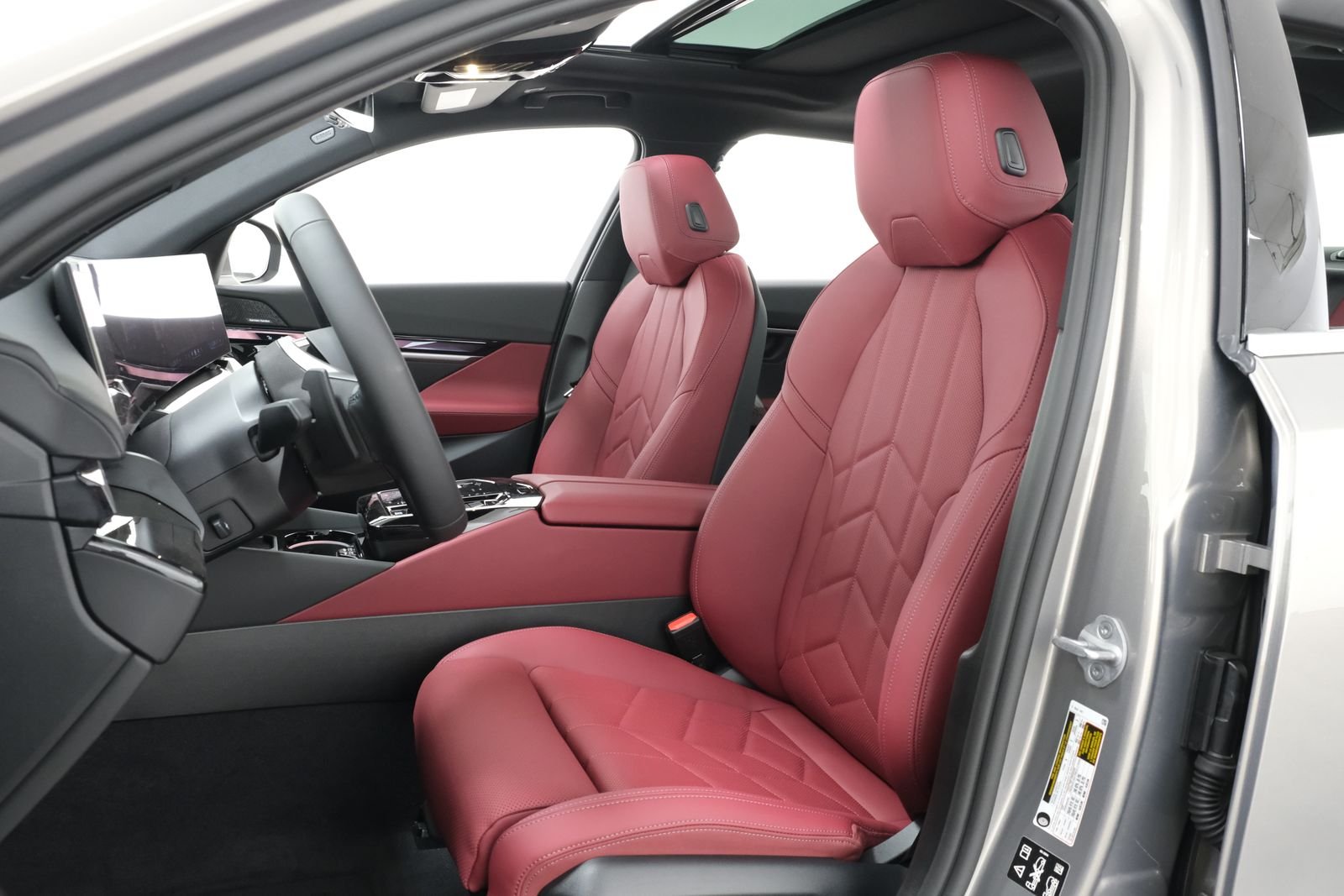New 2027 Oxide Grey Metallic BMW 540i xDrive image 27