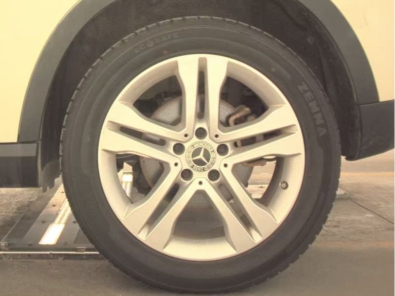 Used 2018 Cirrus White Mercedes-Benz 250 image 19