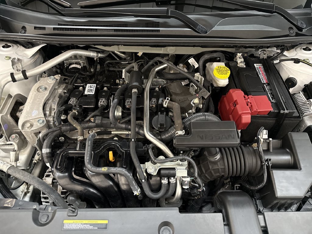Certified Used 2025 Aspen White Nissan SR image 31