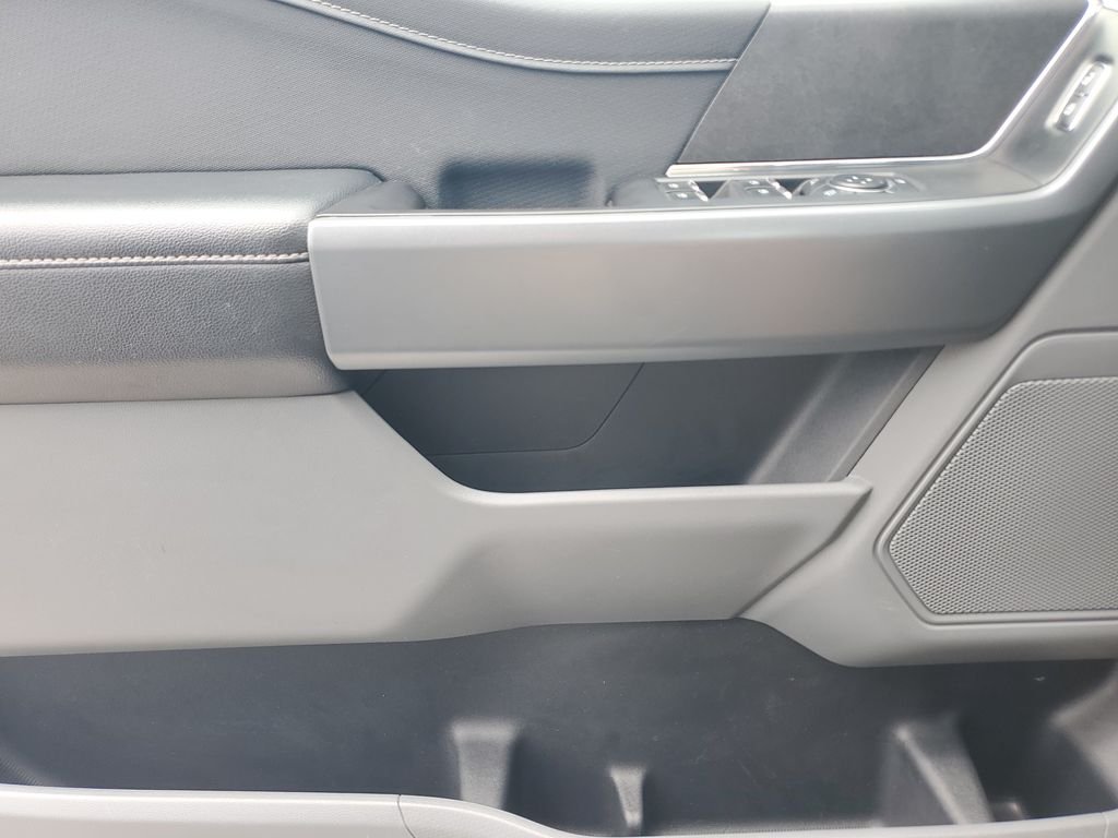 Used 2024 Silver Ford XLT image 19