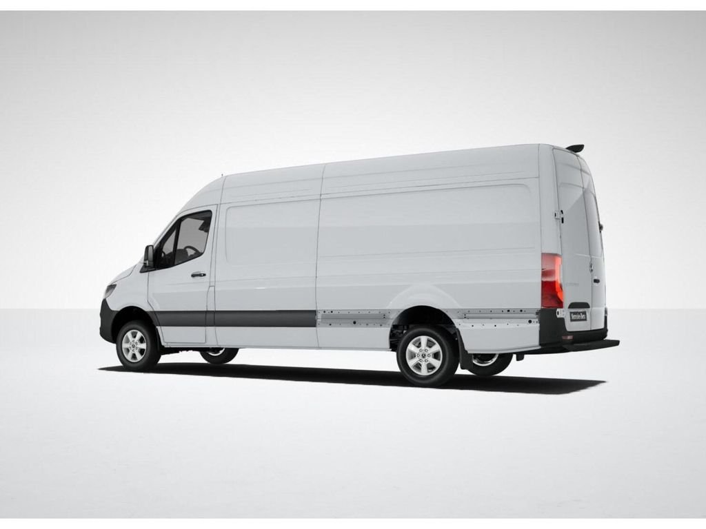 New 2026 White Mercedes-Benz Cargo 170 WB image 31