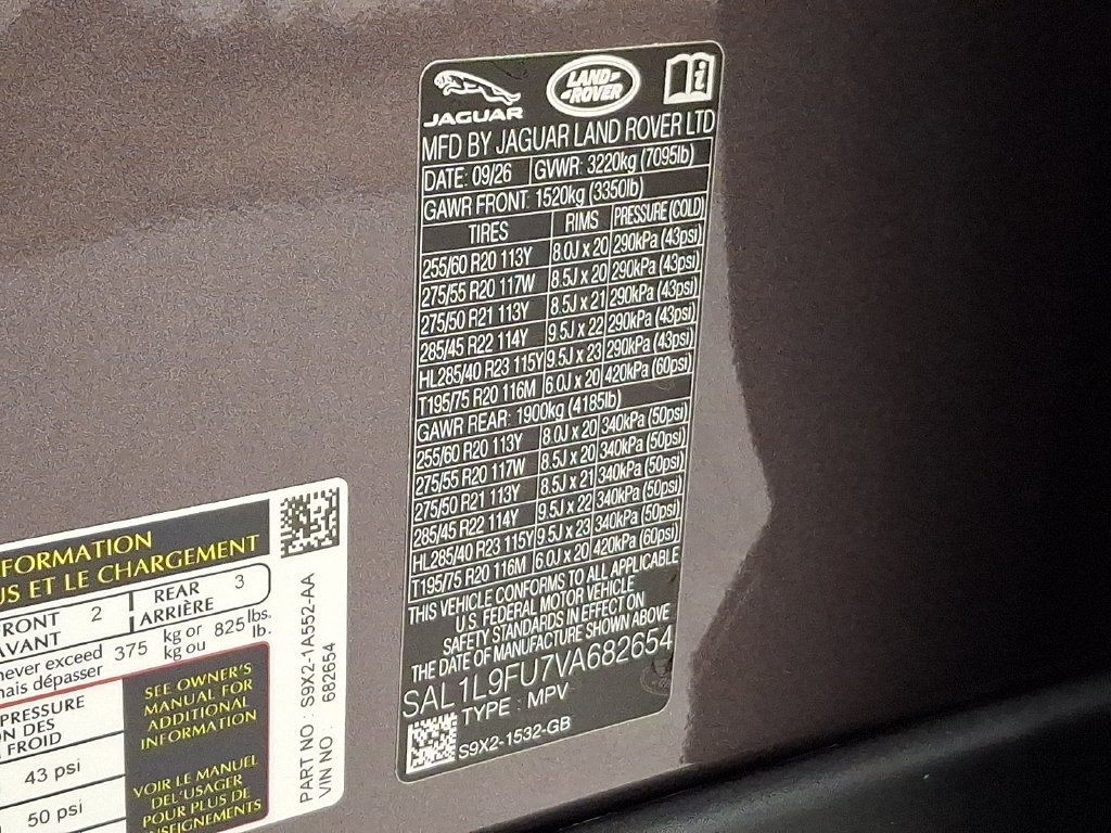 New 2027 Charente Grey Land Rover Dynamic SE image 21