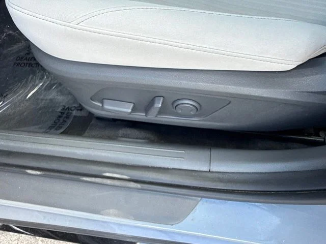 Used 2025 Blue Hyundai SEL image 30