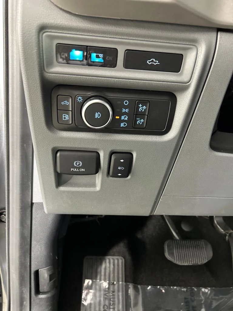 Used 2021 Gray Ford XLT image 14