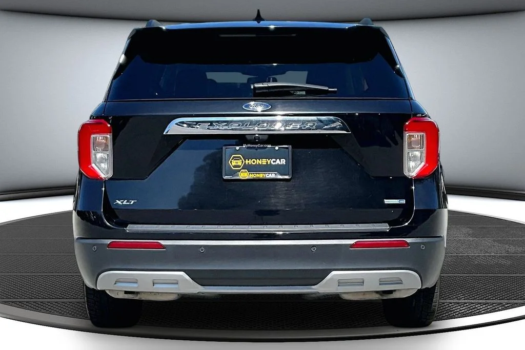 Certified Used 2020 Black Ford XLT image 5