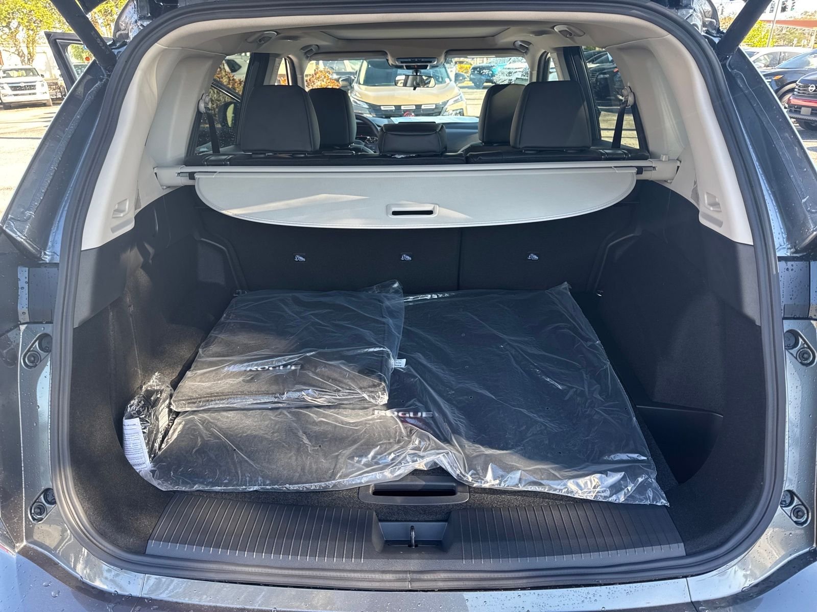 New 2026 Nissan Rogue Dark Armor 4D Sport Utility