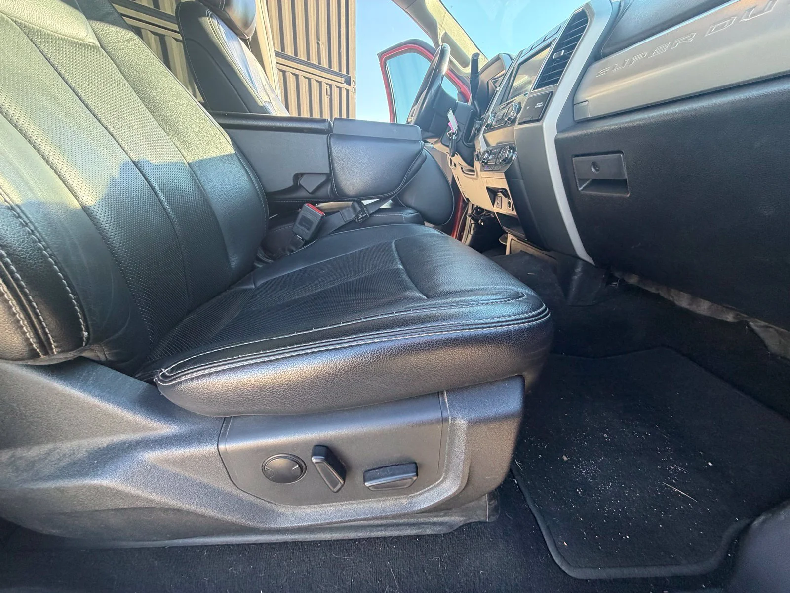 Used 2020 Red Ford Lariat image 13