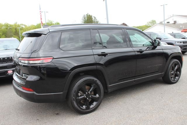 Used 2024 Black Jeep Limited image 33