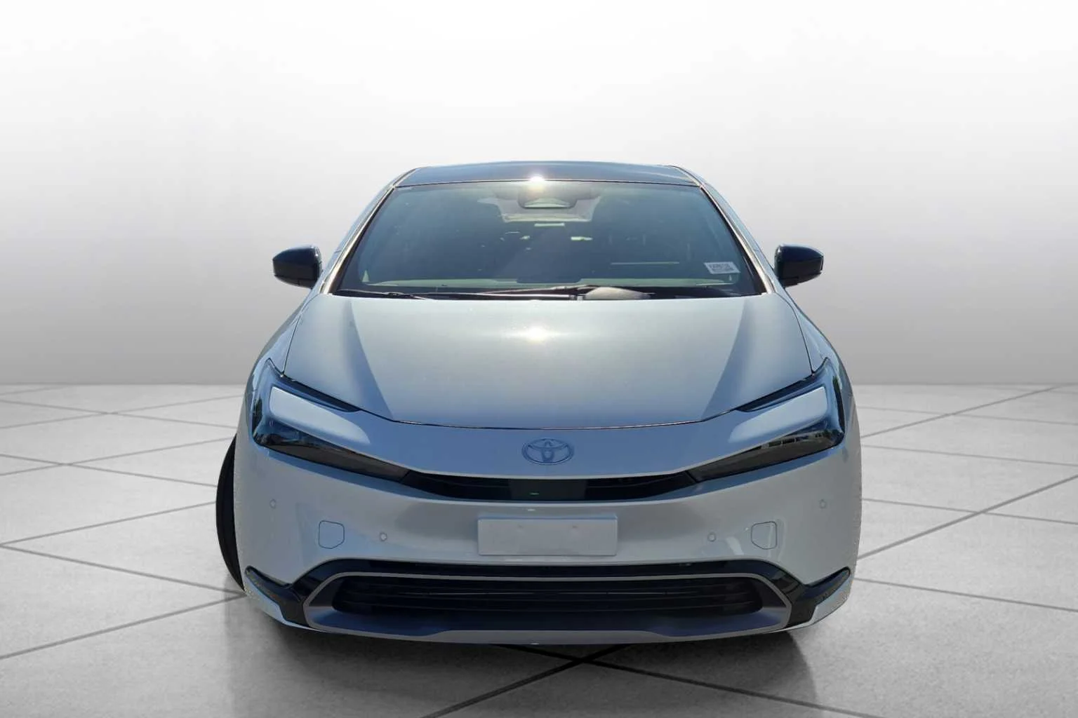 New 2027 Wind Chill Pearl Toyota XLE image 3