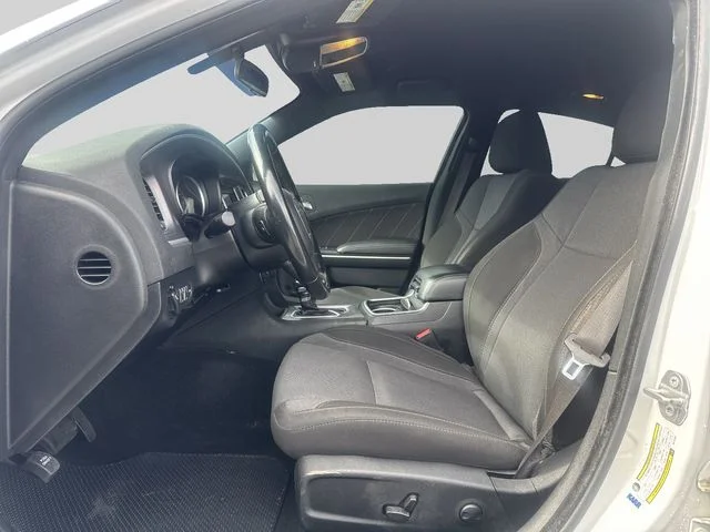 Used 2022 White Dodge SXT image 7