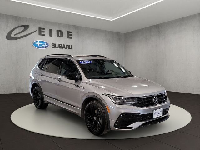 2023 Volkswagen Tiguan 2.0T SE R-Line Black 4Motion's photo
