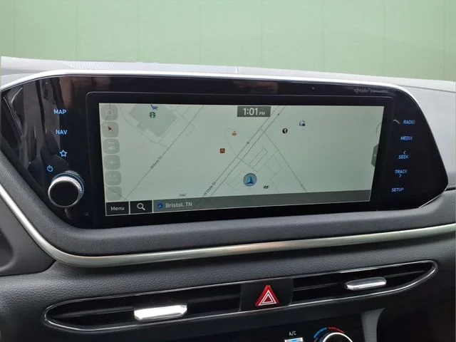 Used 2023 Red Hyundai SEL image 21