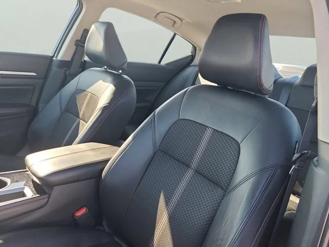 Used 2024 Blue Nissan 2.5 SR image 23