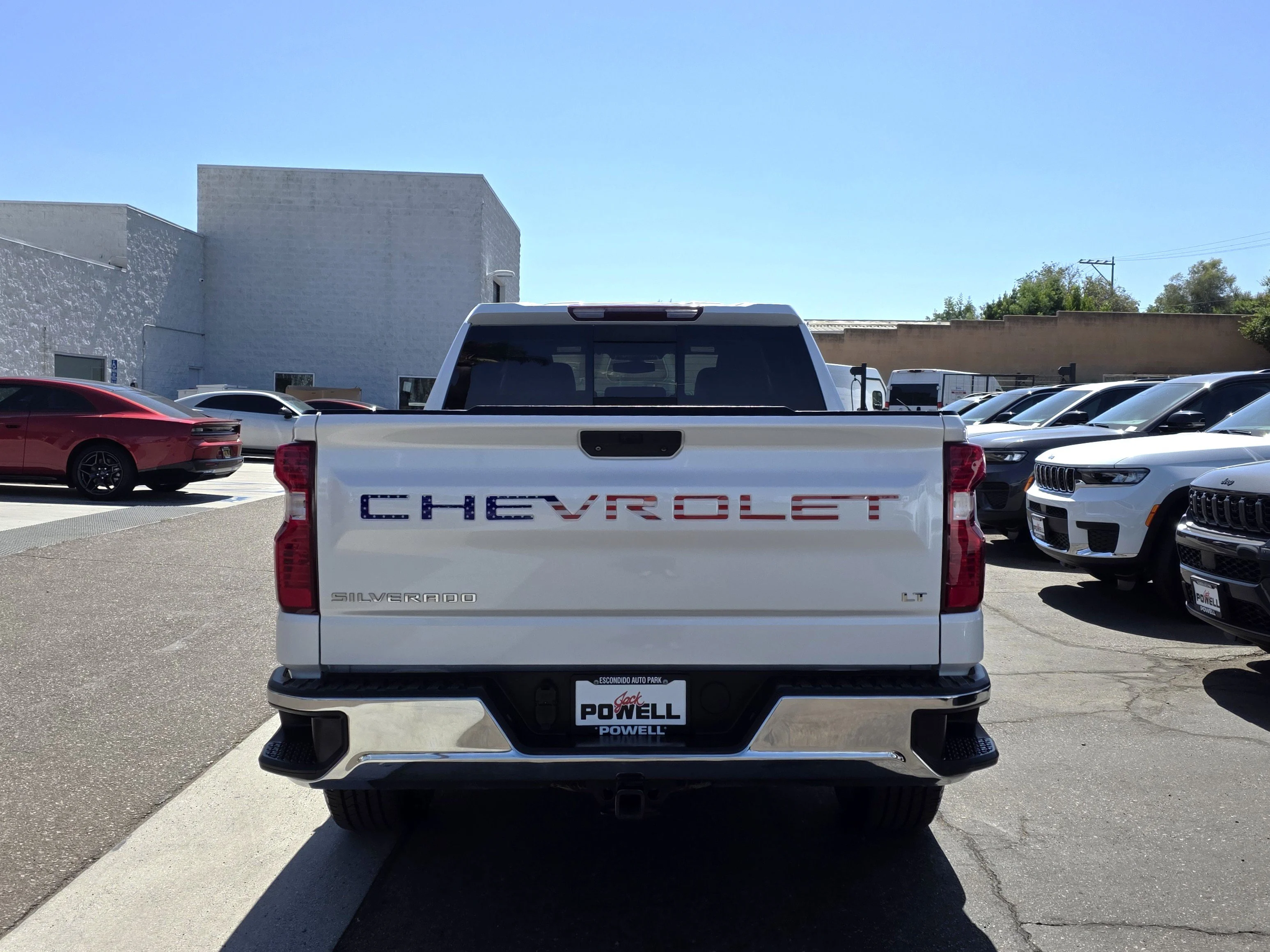Used 2021 Pearl Chevrolet LT image 4