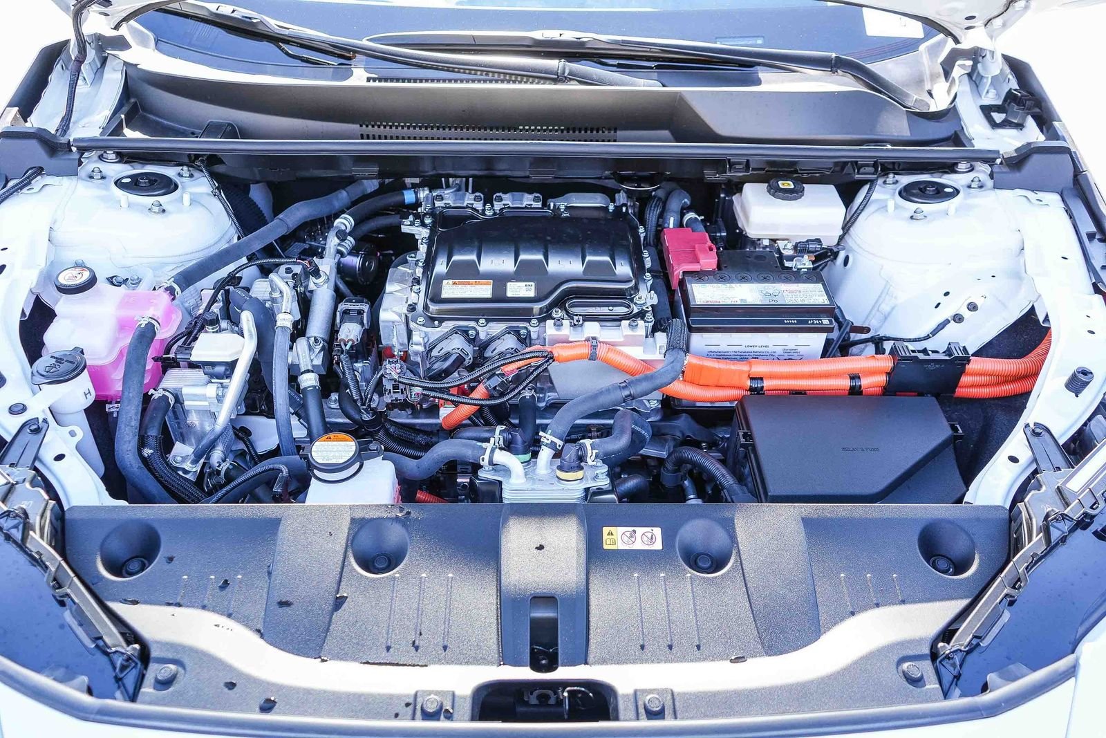 Certified Used 2025 Pearl Toyota XLE image 31