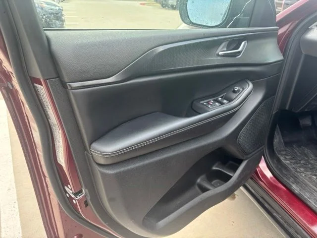 Used 2024 Red Jeep Laredo image 8