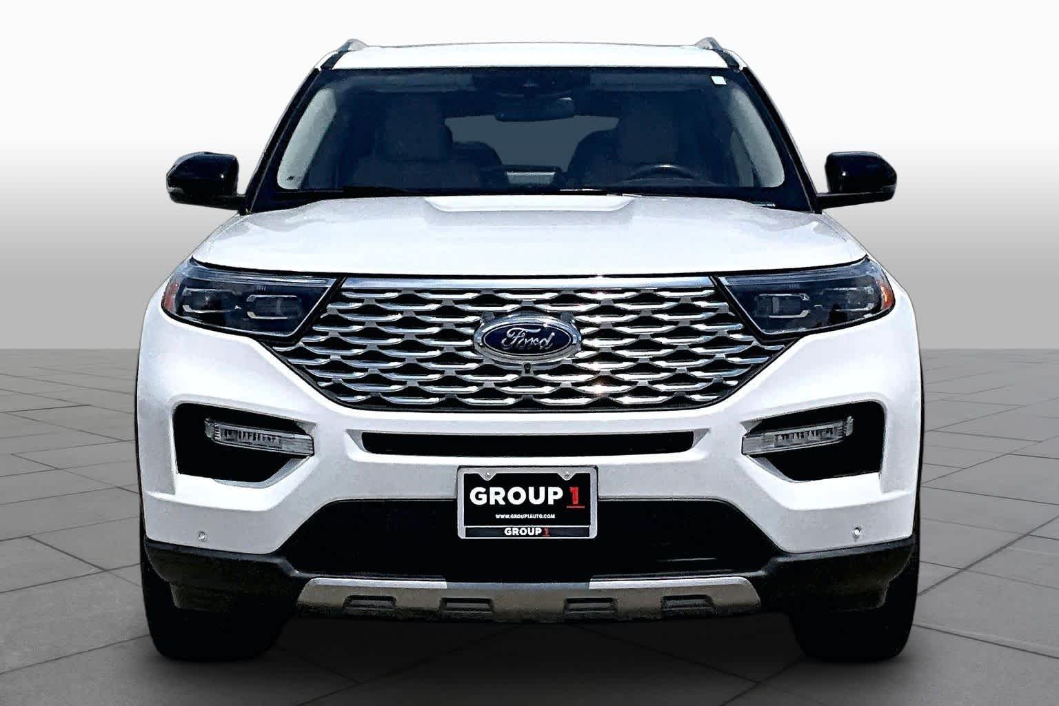 Used 2023 Star White Metallic Tri-Coat Ford Platinum image 4