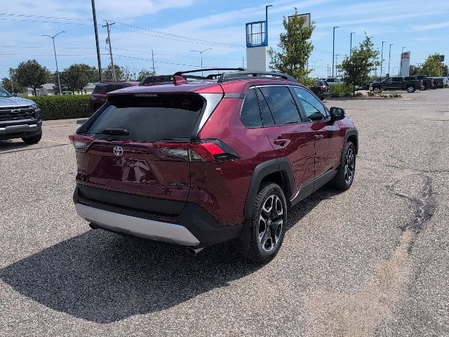 Used 2020 Pearl Toyota Adventure image 17