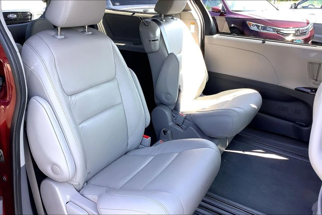 Used 2020 Red Toyota XLE image 30