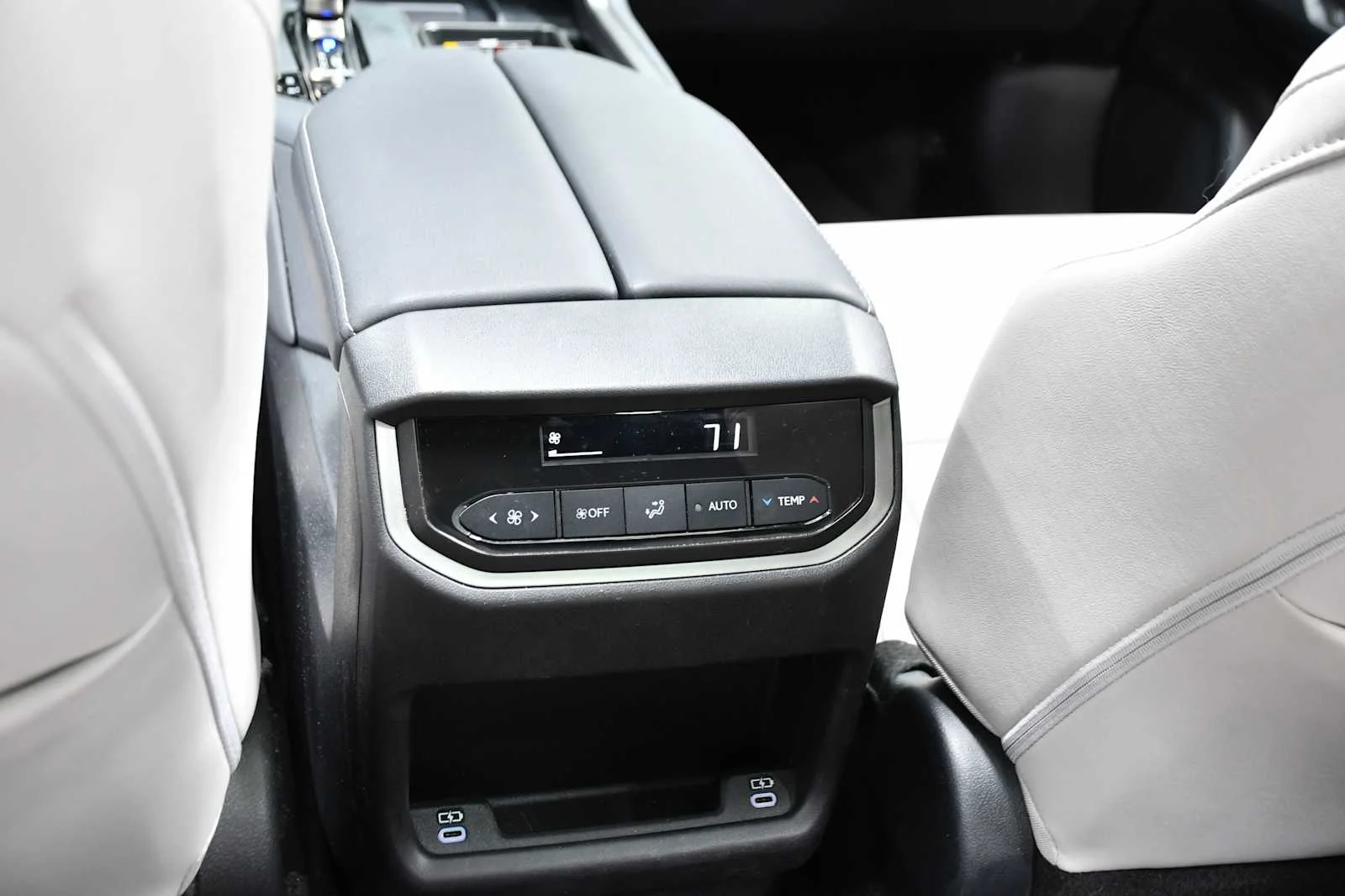 Certified Used 2025 WIND CHILL PEARL Lexus Premium image 24