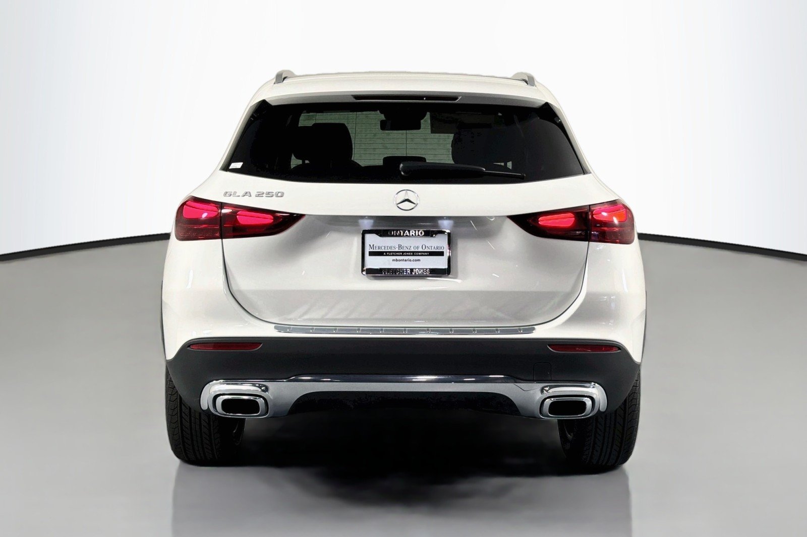 New 2026 Polar White Mercedes-Benz GLA 250 SUV image 3