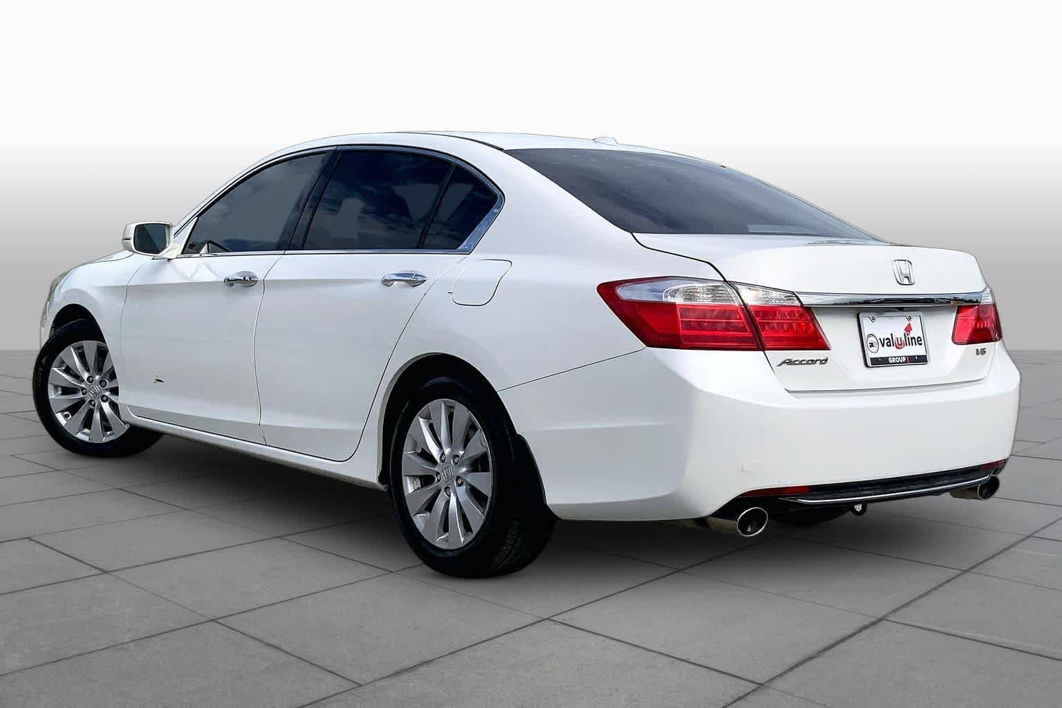 Used 2015  Honda  image 12