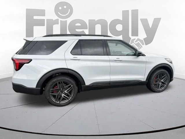 New 2026 Space White Metallic Ford ST-Line image 10