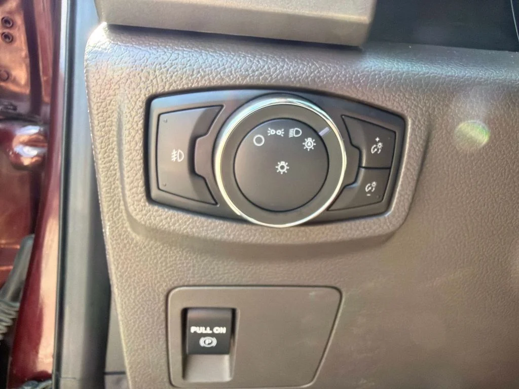 Used 2020 Red Ford XLT image 31
